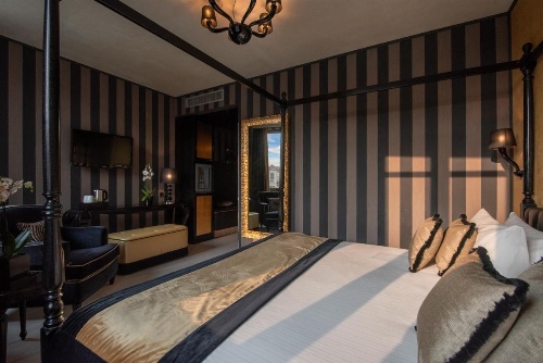 Carnival Palace Hotel image 12