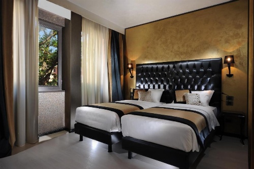 Carnival Palace Hotel image 18