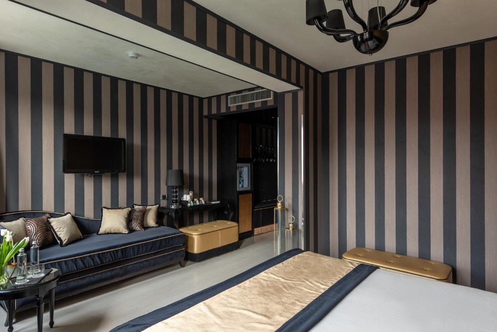 Carnival Palace Hotel Main image