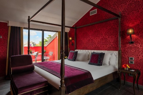 Carnival Palace Hotel image 30