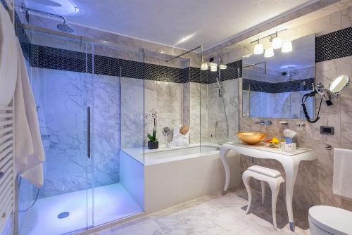 Carnival Palace Hotel image 38