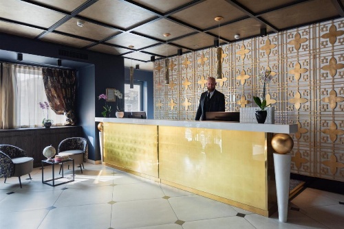 Carnival Palace Hotel image 40