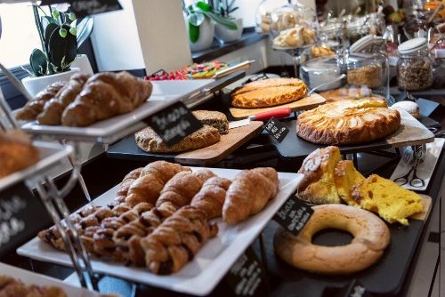 Carnival Palace Hotel image 46